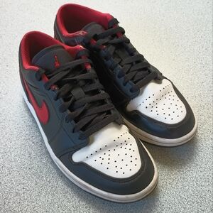Nike Air Jordan low-top